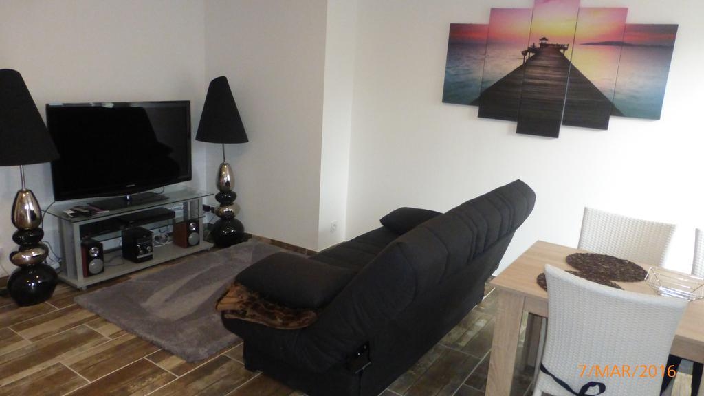 Au Velo Fleuri Apartment Bracieux Luaran gambar