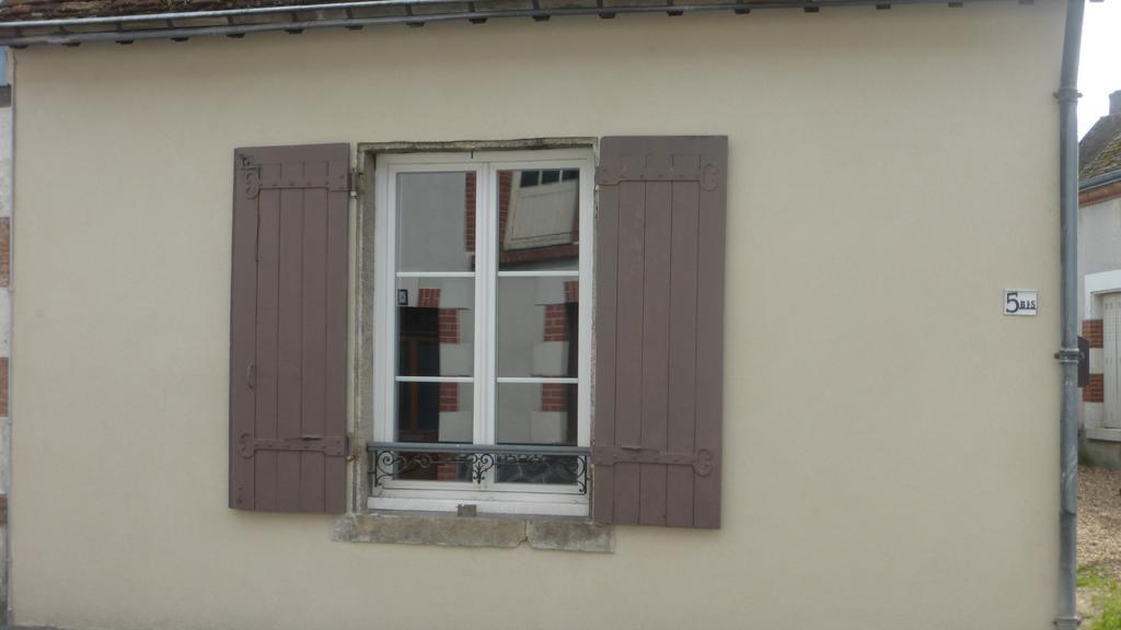 Au Velo Fleuri Apartment Bracieux Luaran gambar