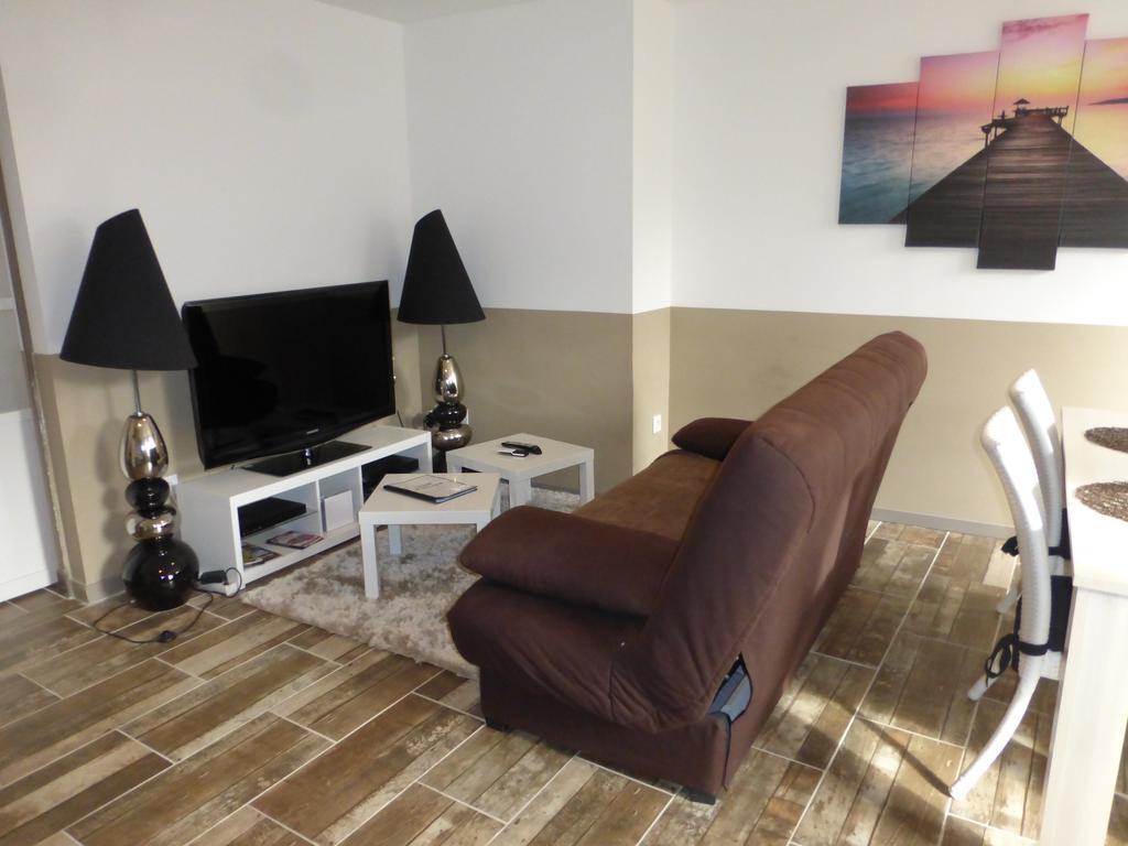 Au Velo Fleuri Apartment Bracieux Luaran gambar